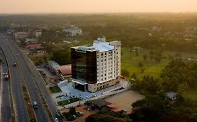 Manipal Inn Hotel And Convention Centre